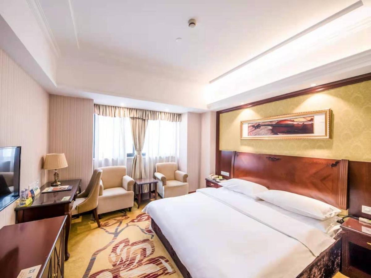 Vienna International Hotel Shanghai Pudong Xiupu Road Exterior photo